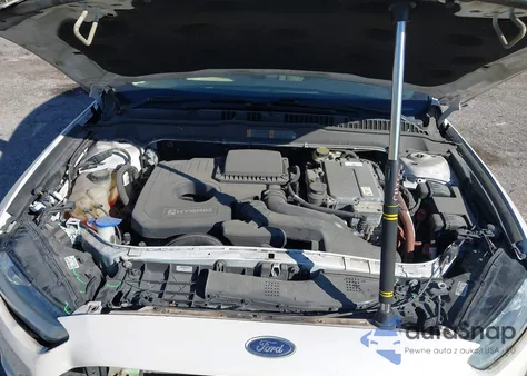 2016 Ford Fusion Hybrid Se z USA, uszkodzony, nr VIN 3FA6P0LU2GR323972